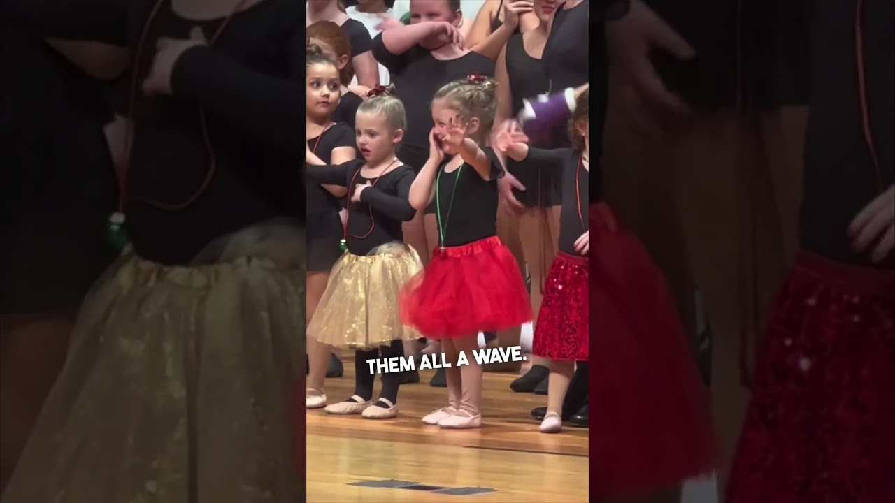 Little girl looks for her family in the crowd 🥹