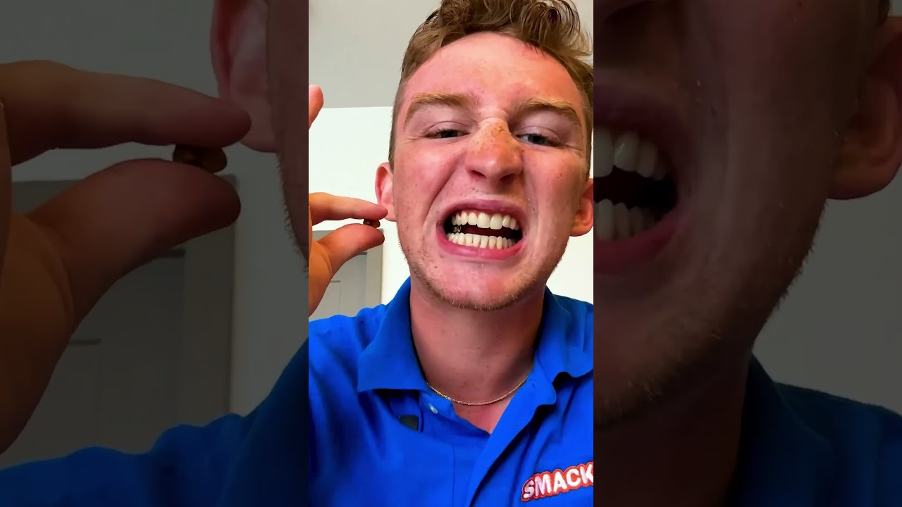 Everyone should know how to eat a sunflower seed🤝
